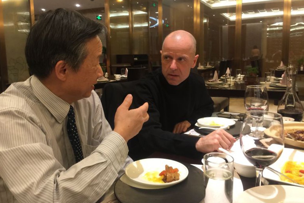 与仇保兴进行政治对话